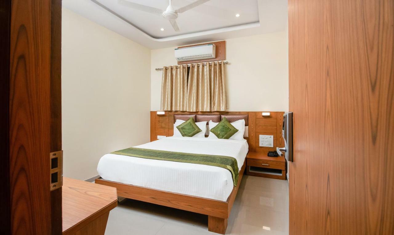 Hotel Volga Plaza Mumbai
