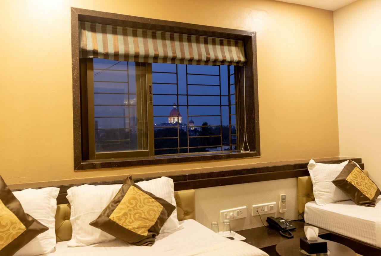 Colaba Suites - Near Taj Hotel, Bombaim