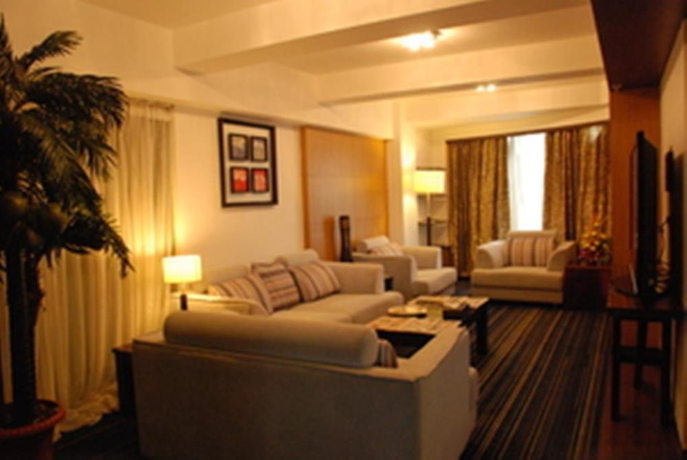 Peninsula Grand