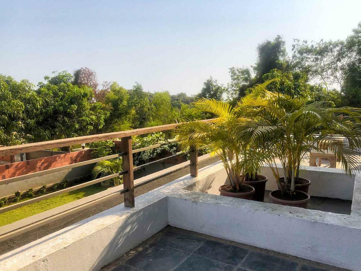 Gorai Beach • Private Pool • 3.5 Bed