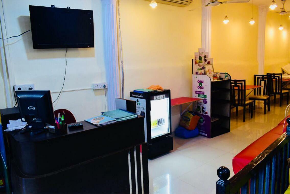 Town - Ac Hostel Mumbai