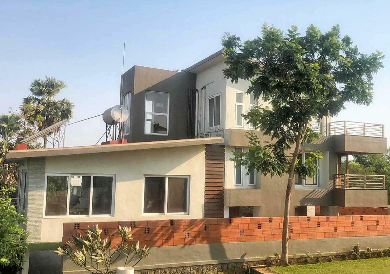Gorai Beach • Private Pool • 3.5 Bed Pousada