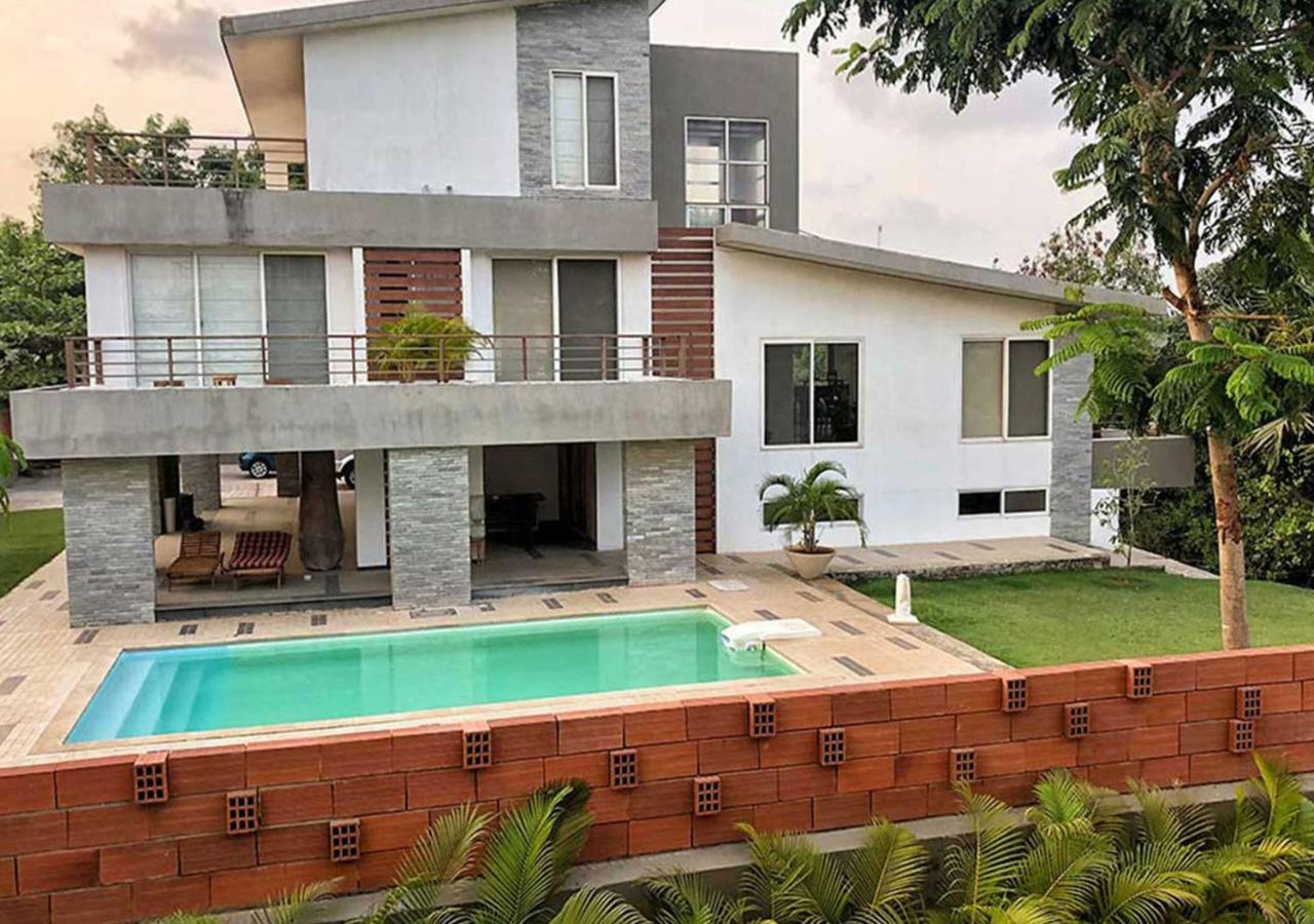 Gorai Beach • Private Pool • 3.5 Bed Pousada Bombaim