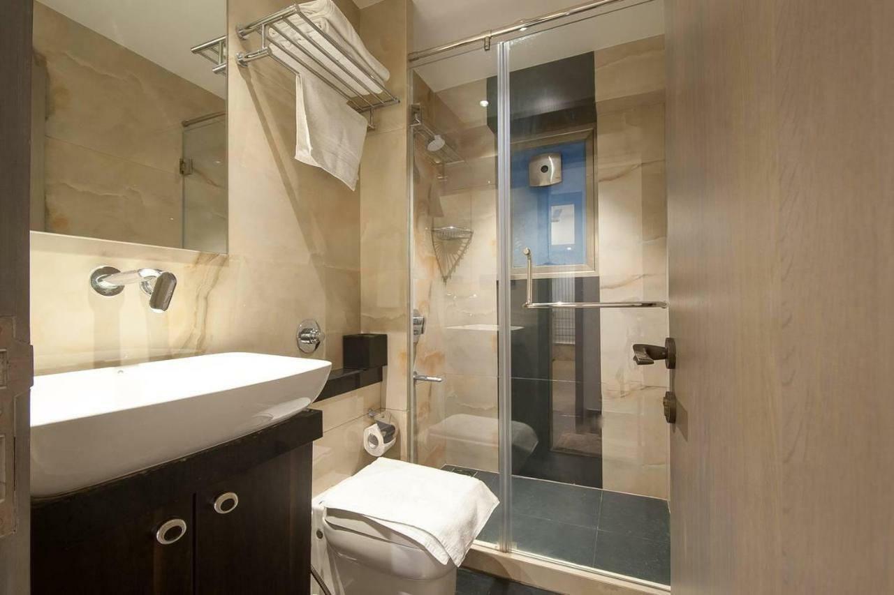 Orbit Luxury Service * Mumbai