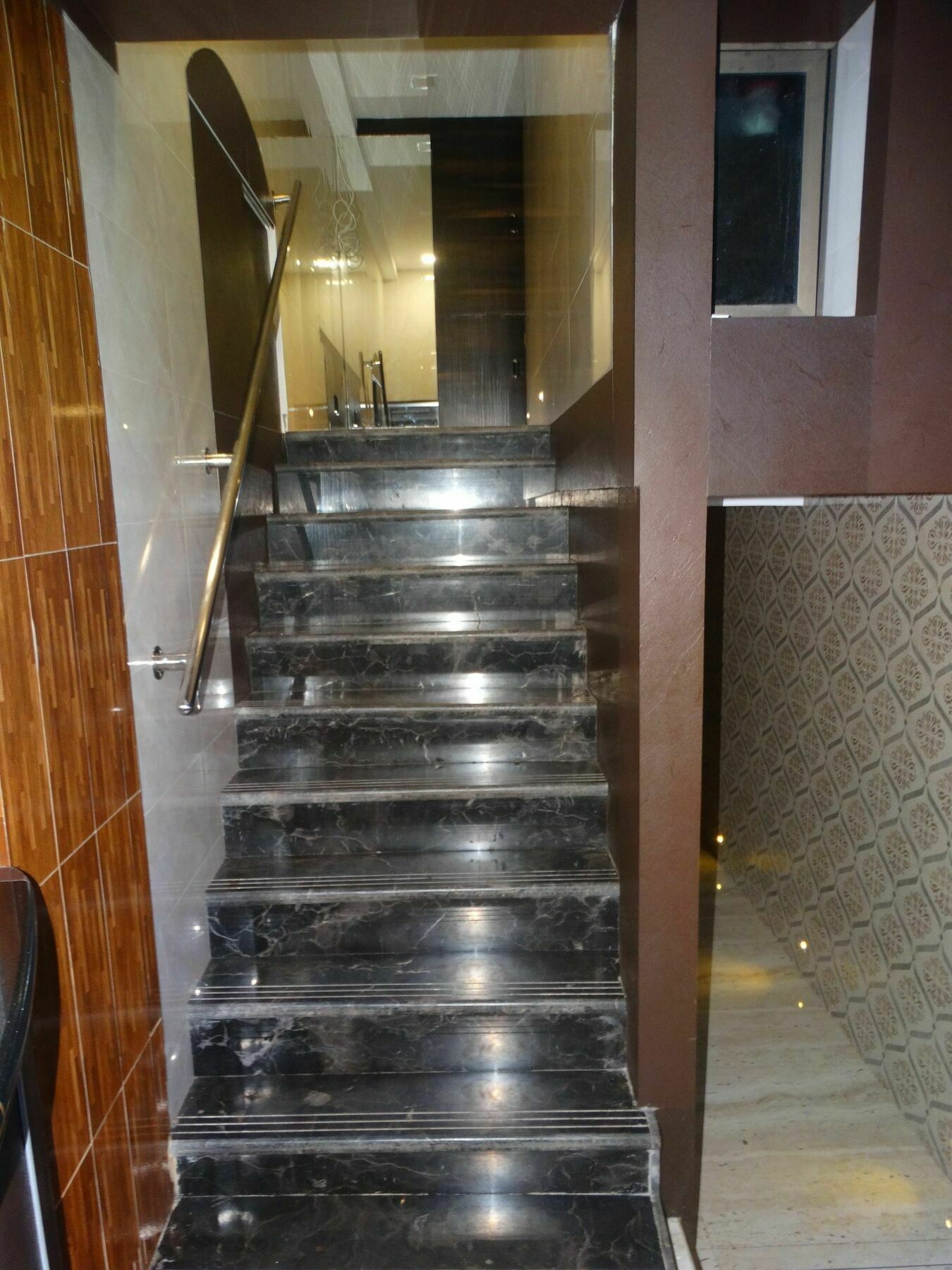 Qamar Hotel Mumbai