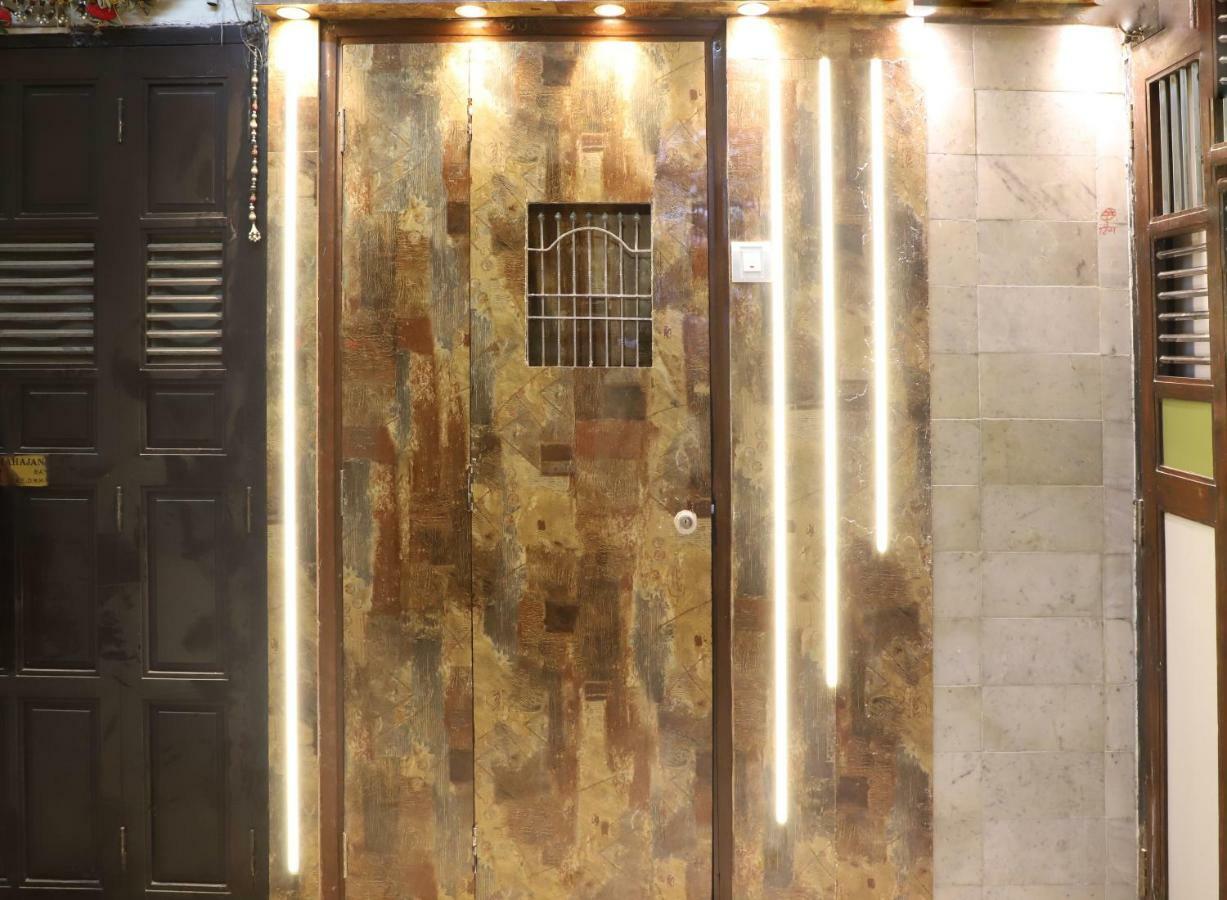 Ojas Homes- Dream 2bhk Near Kokilaben Ambani Hospital Mumbai