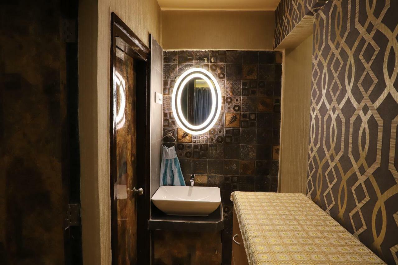 Apartment Ojas Homes- Dream 2bhk Near Kokilaben Ambani Hospital Mumbai