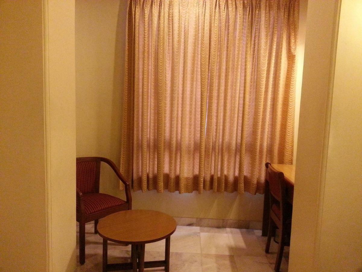 Ashray International, Sion - Near Bkc Hotel Mumbai