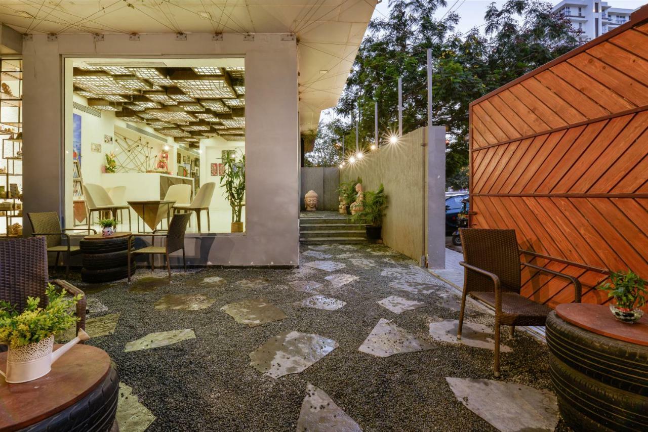 Dragonfly - The Art Hotel