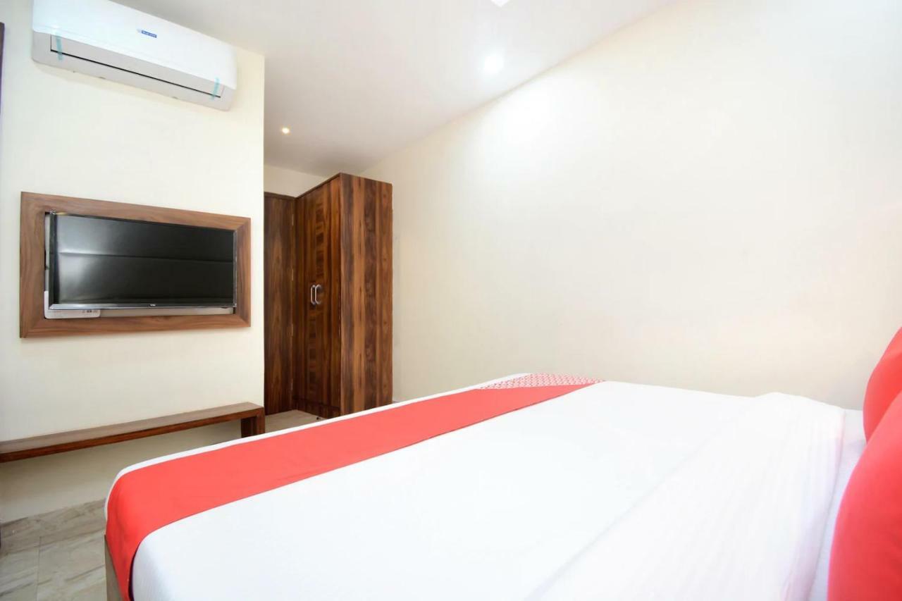 Balaji Residency Kurla East 2*