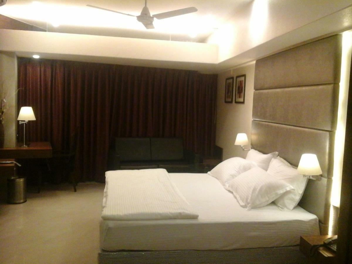 Hotel Hr Residency