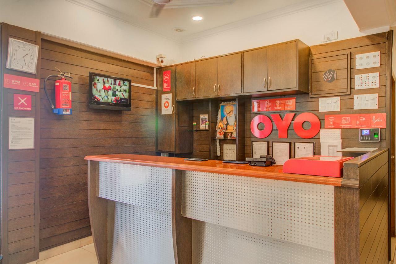 Oyo Flagship 572 Santacruz West Hotel