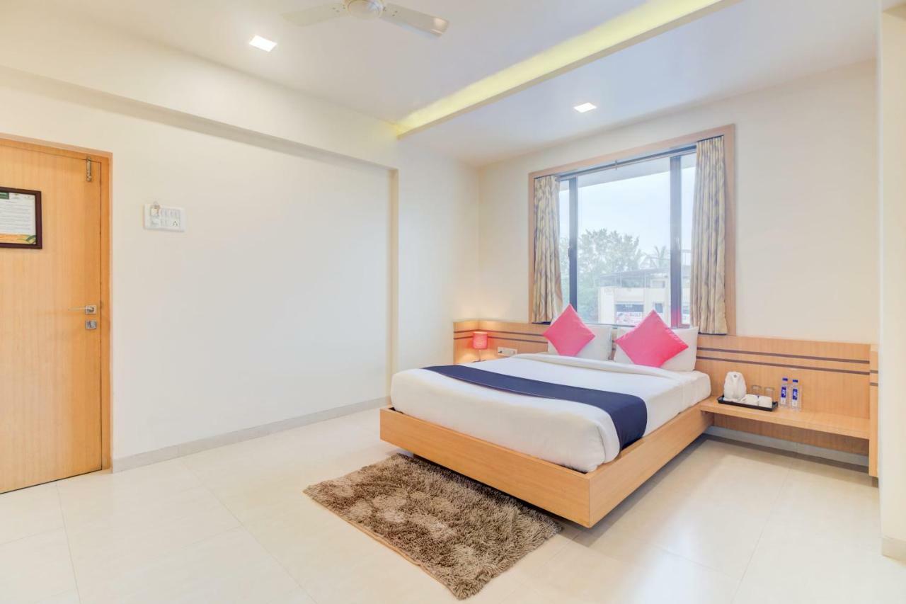 Capital O 45076 Vegas Residency Deluxe Hotel Mumbai