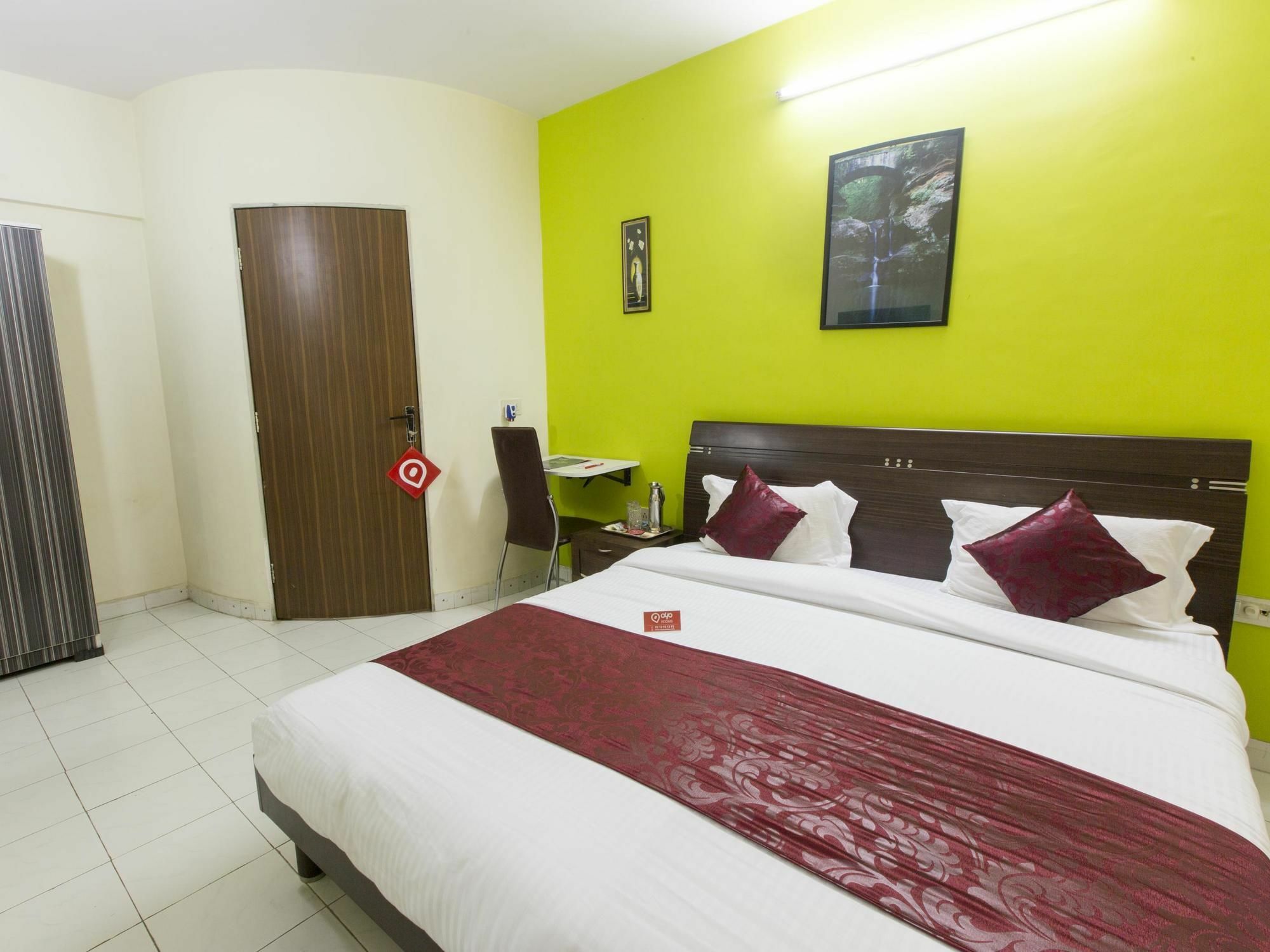 Oyo Iit Hotel