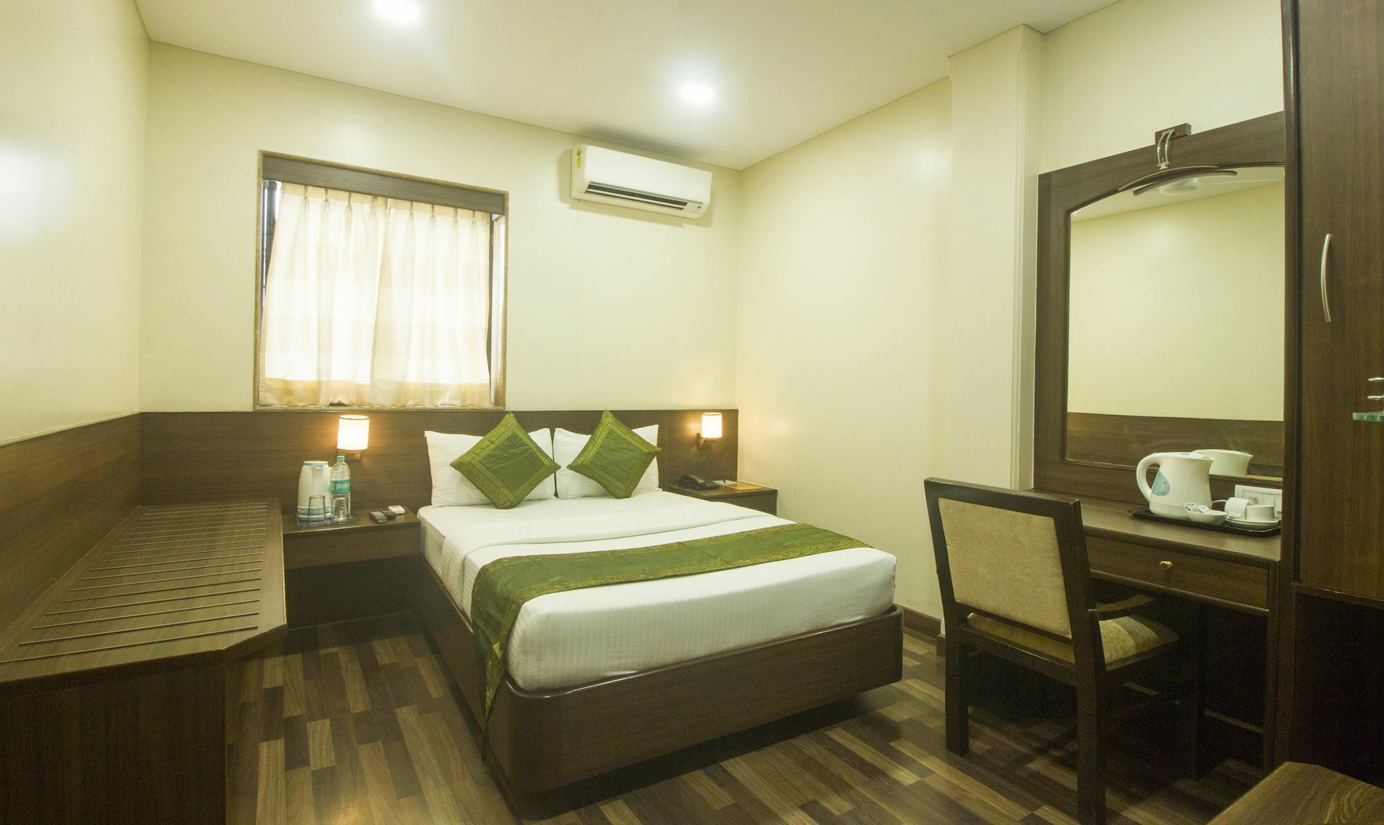 Treebo Trend Rosewood Hotel 3*