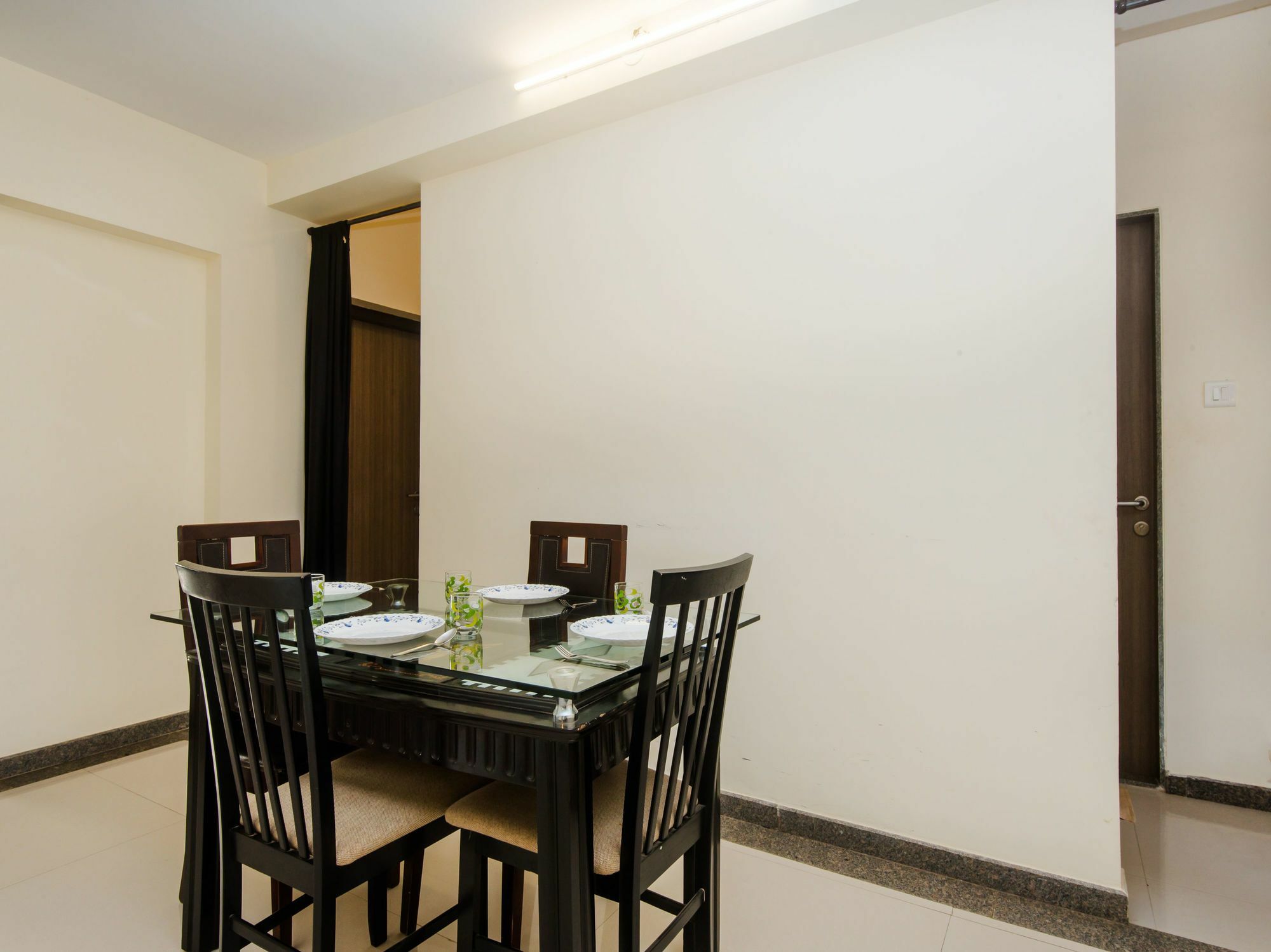 Oyo 13002 Goregaon West