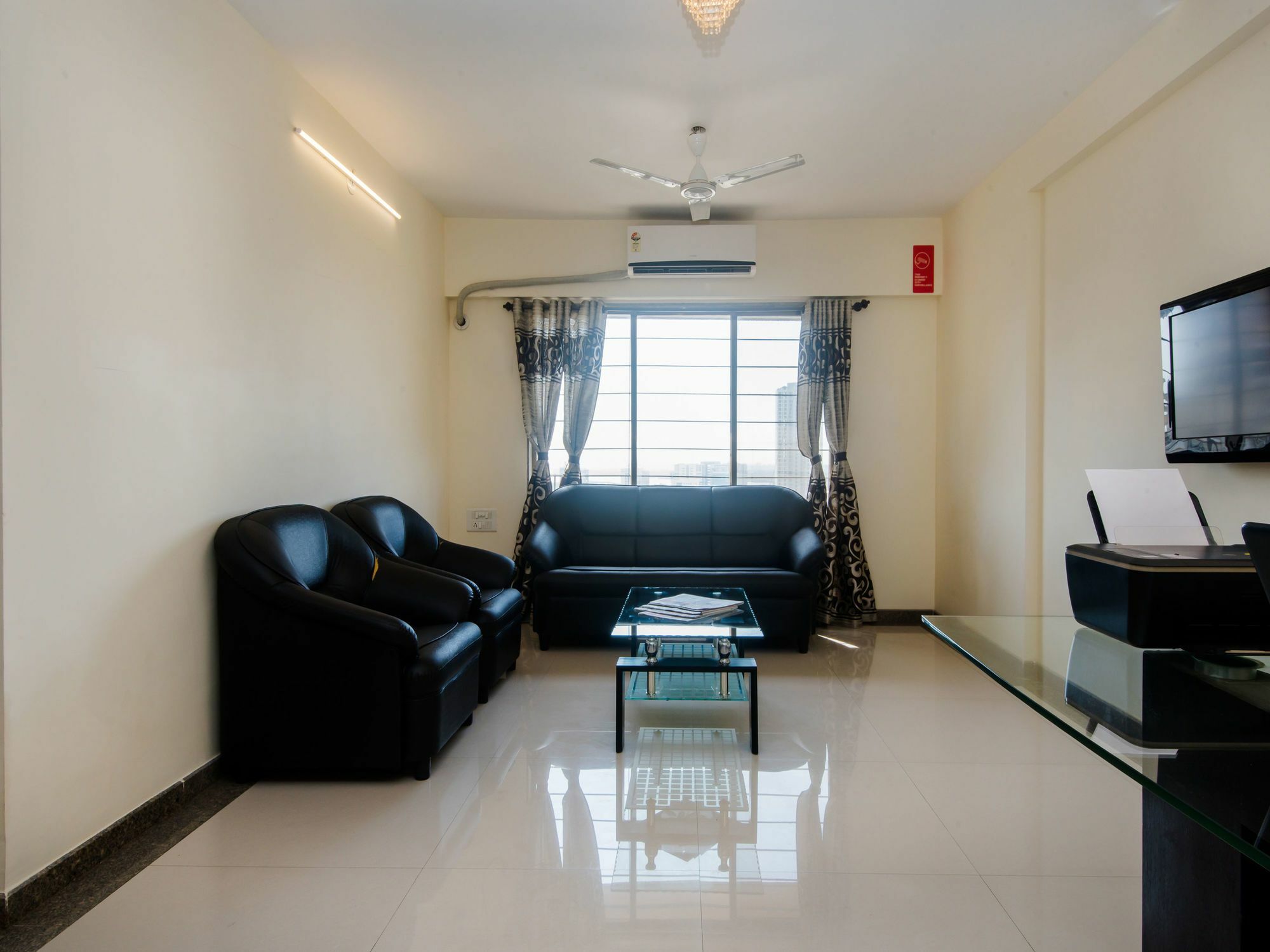 Apartment Oyo 13002 Goregaon West Mumbai