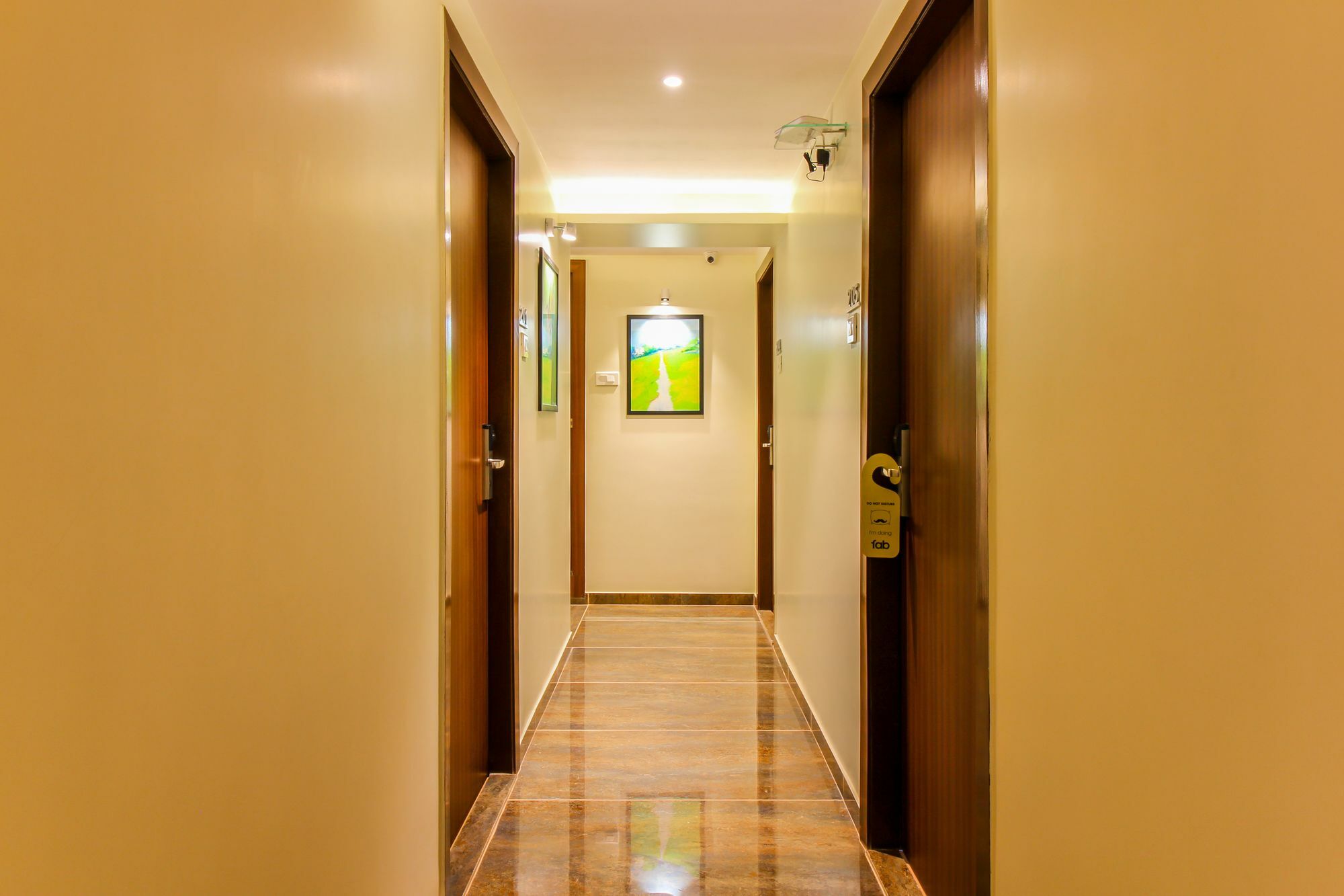 Hotel Fluorescent By Bizzgrow International Airport - Formerly Known As Byaris International 3*