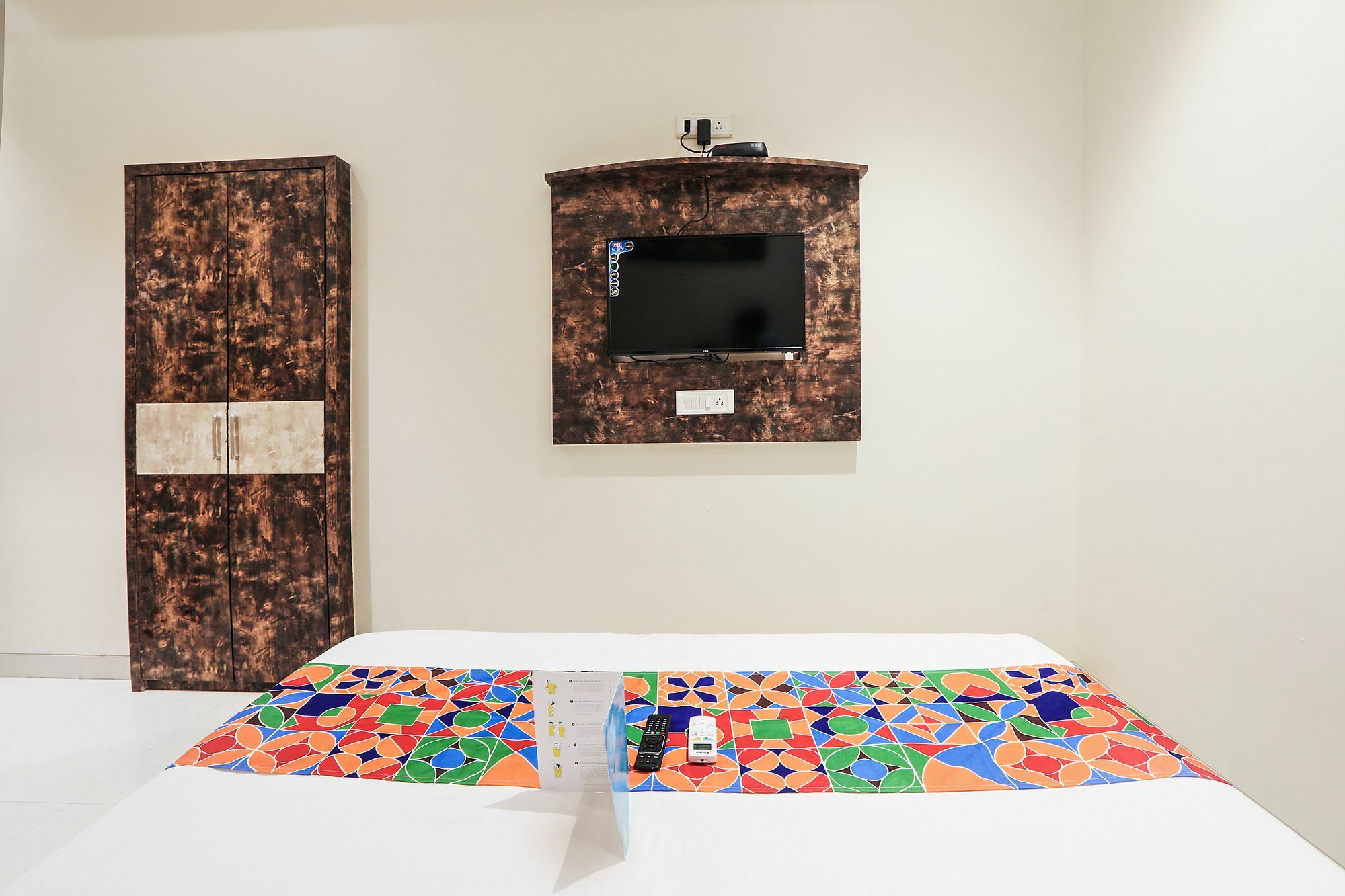 Fabexpress Embassy Grand - Nr Bkc Hotel