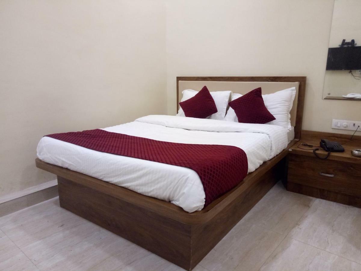 Hotel Golden Lake Mumbai