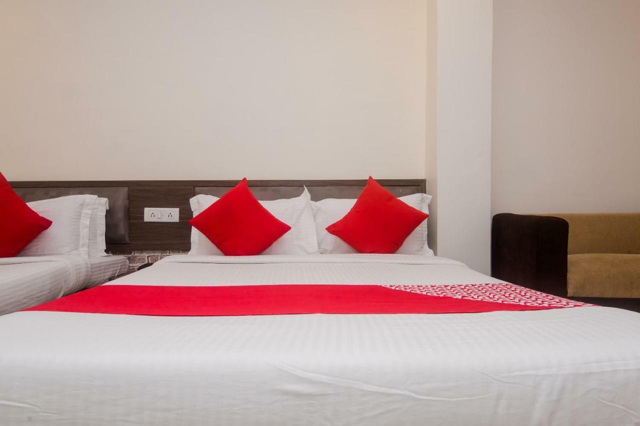 Oyo 7062 Amana Hotel