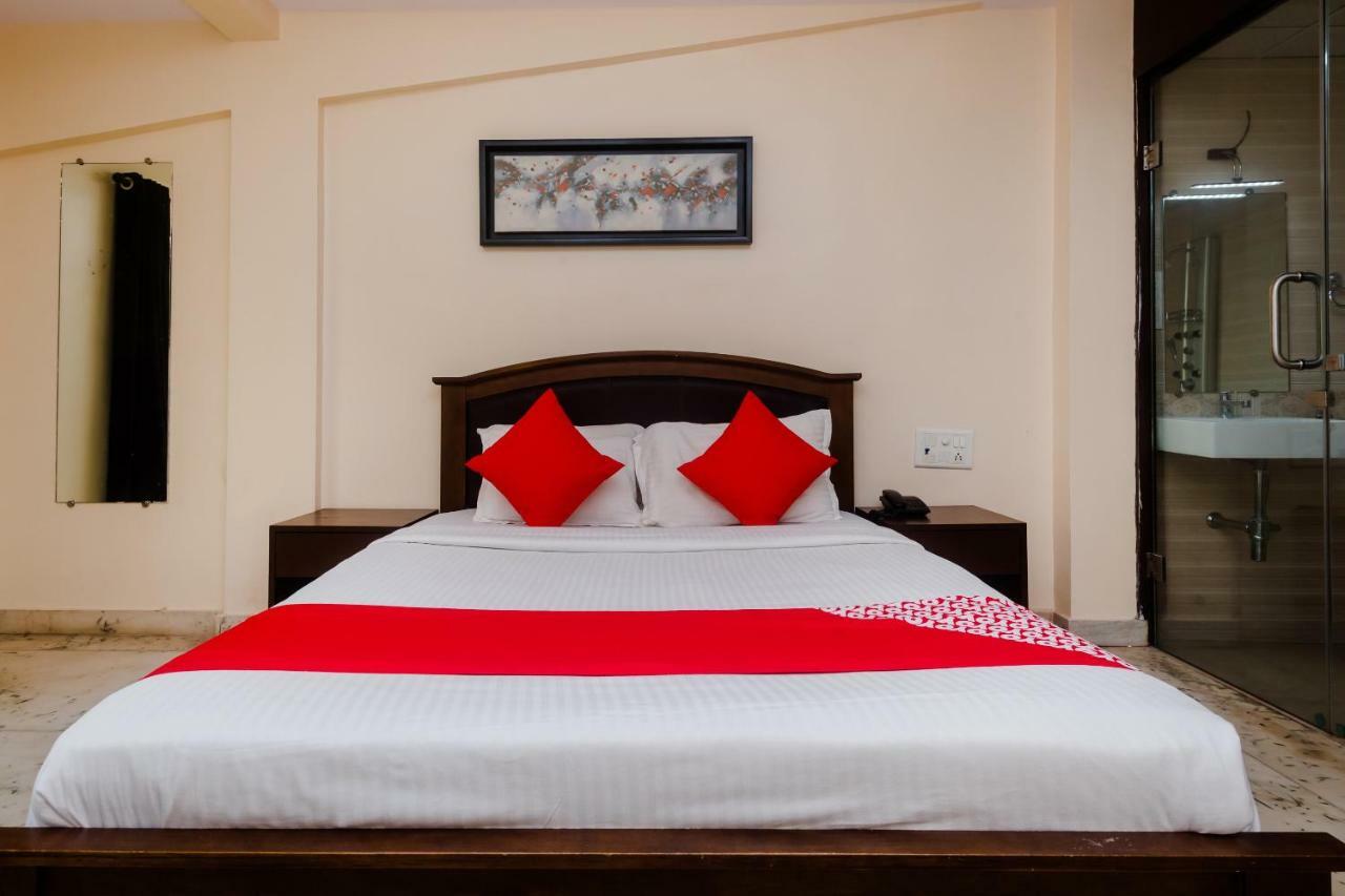Hotel Oyo 5012 View Residency Bombaim