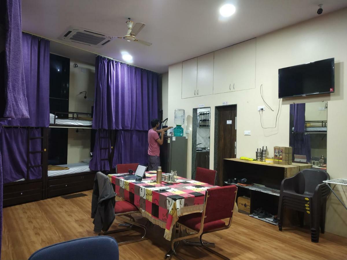 Mantra Hostel