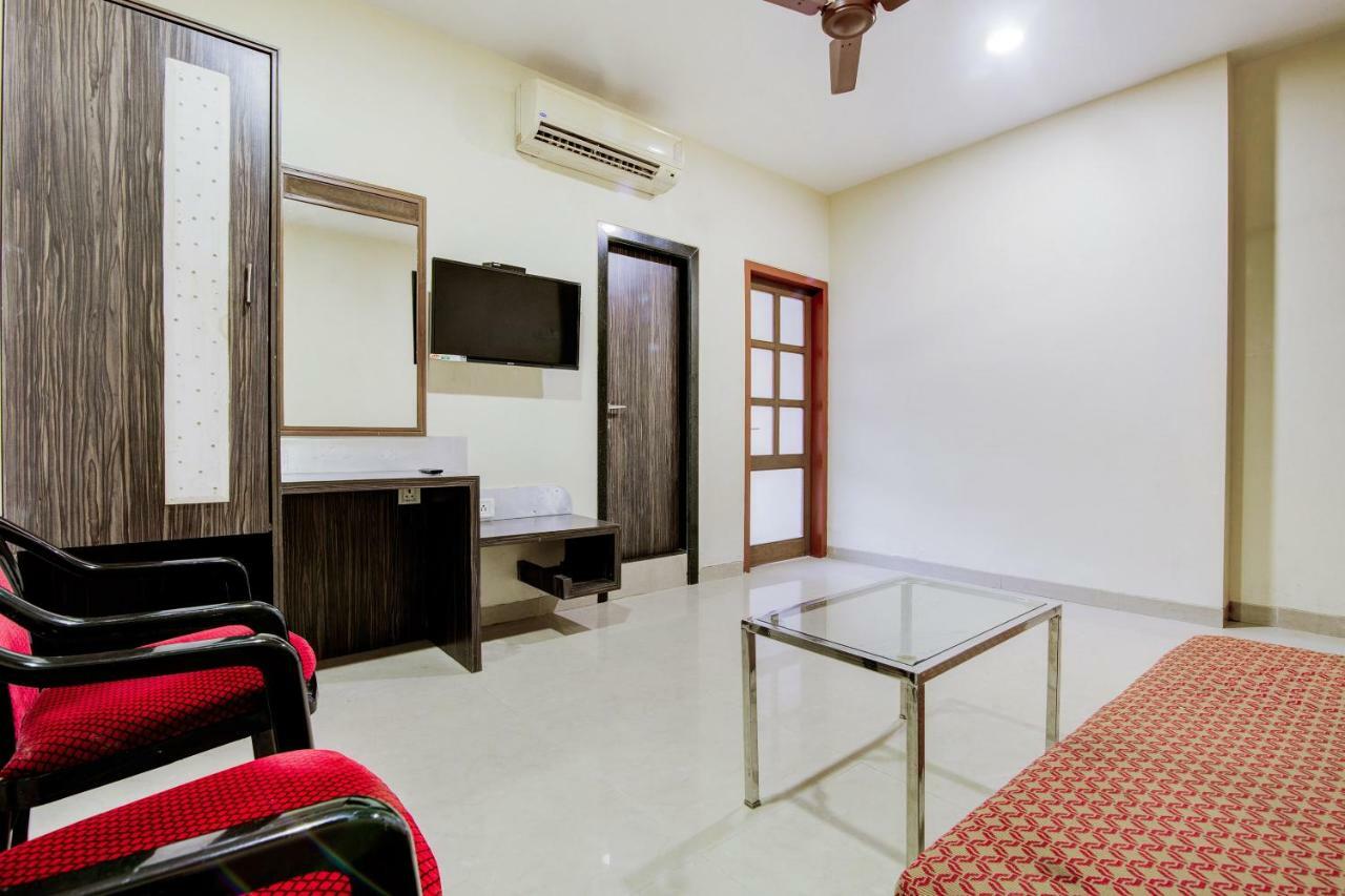 Hotel Oyo 45424 Lakshmi Palace