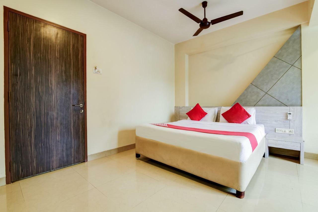 Hotel Oyo 45424 Lakshmi Palace