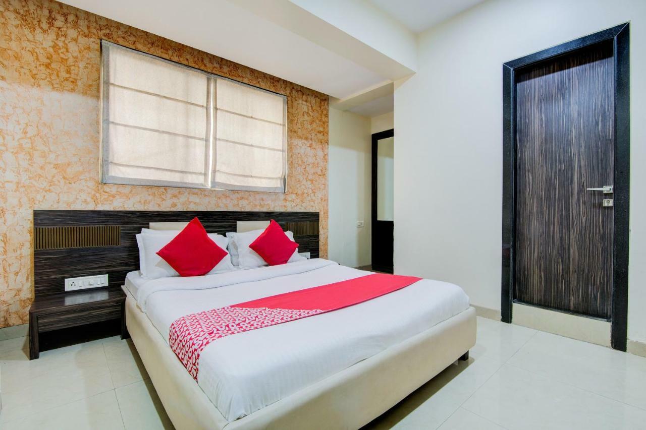 Oyo 45424 Lakshmi Palace Hotel 3*