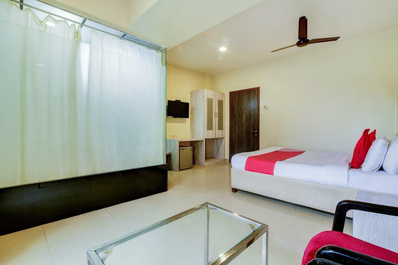 Hotel Oyo 45424 Lakshmi Palace Mumbai
