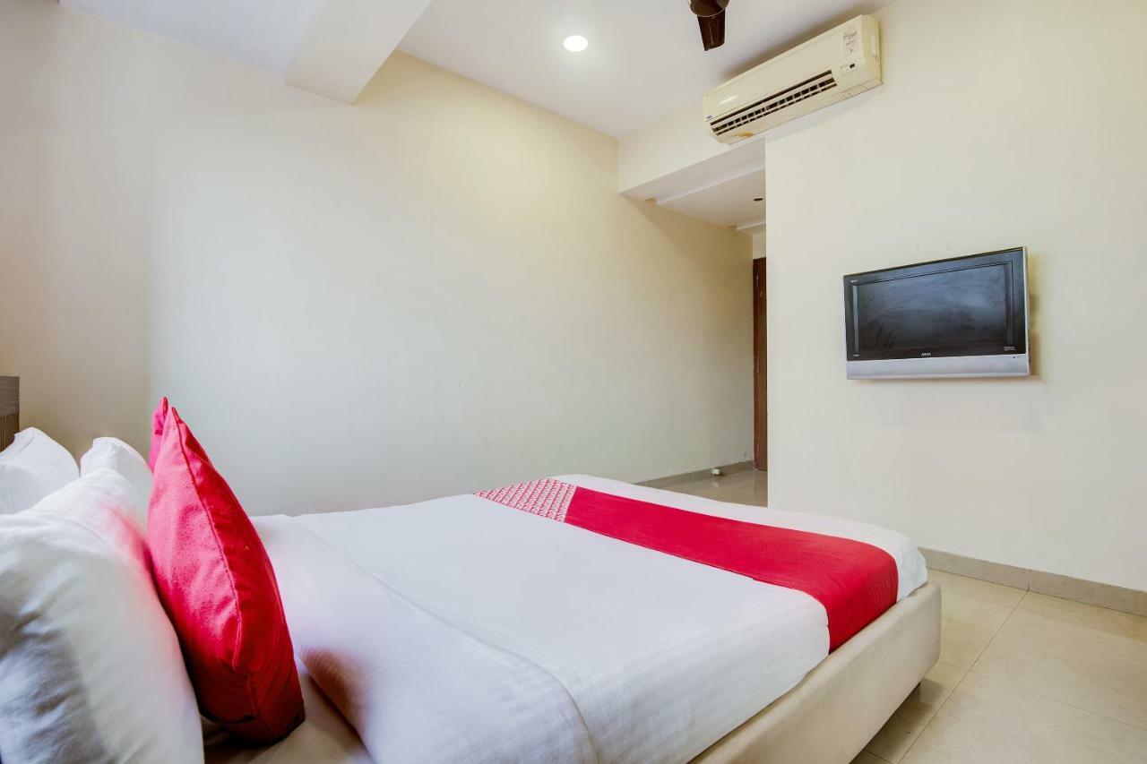 Oyo 45424 Lakshmi Palace Hotel Mumbai