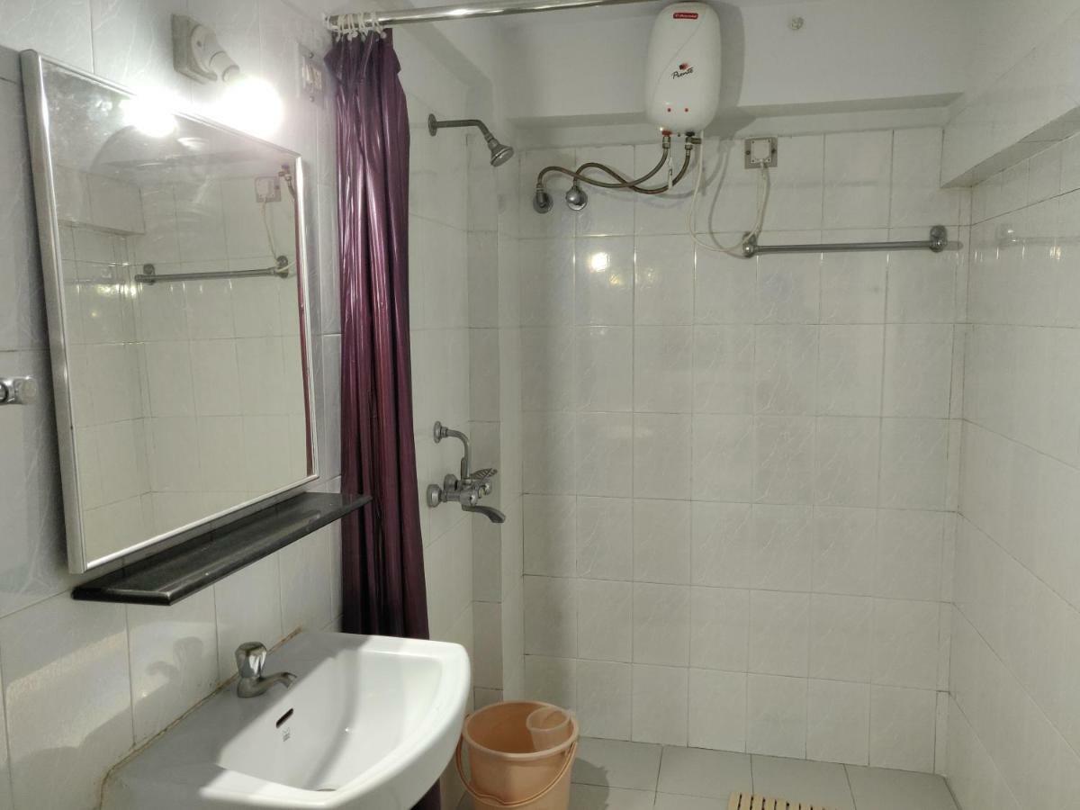 Ywca International Centre Hotel 3*