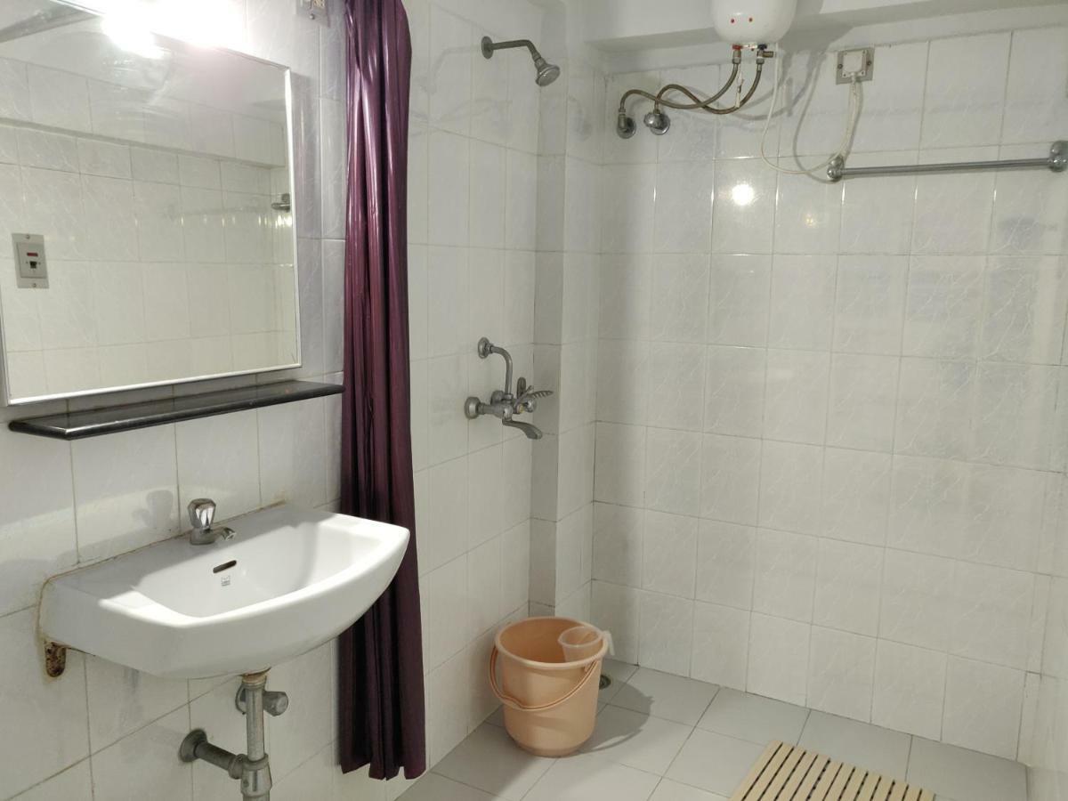 Hotel Ywca International Centre 3*