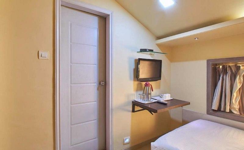 O Gold Coast Hotel Mumbai