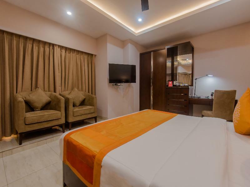 Hotel Oyo Flagship 15439 Colaba 3*