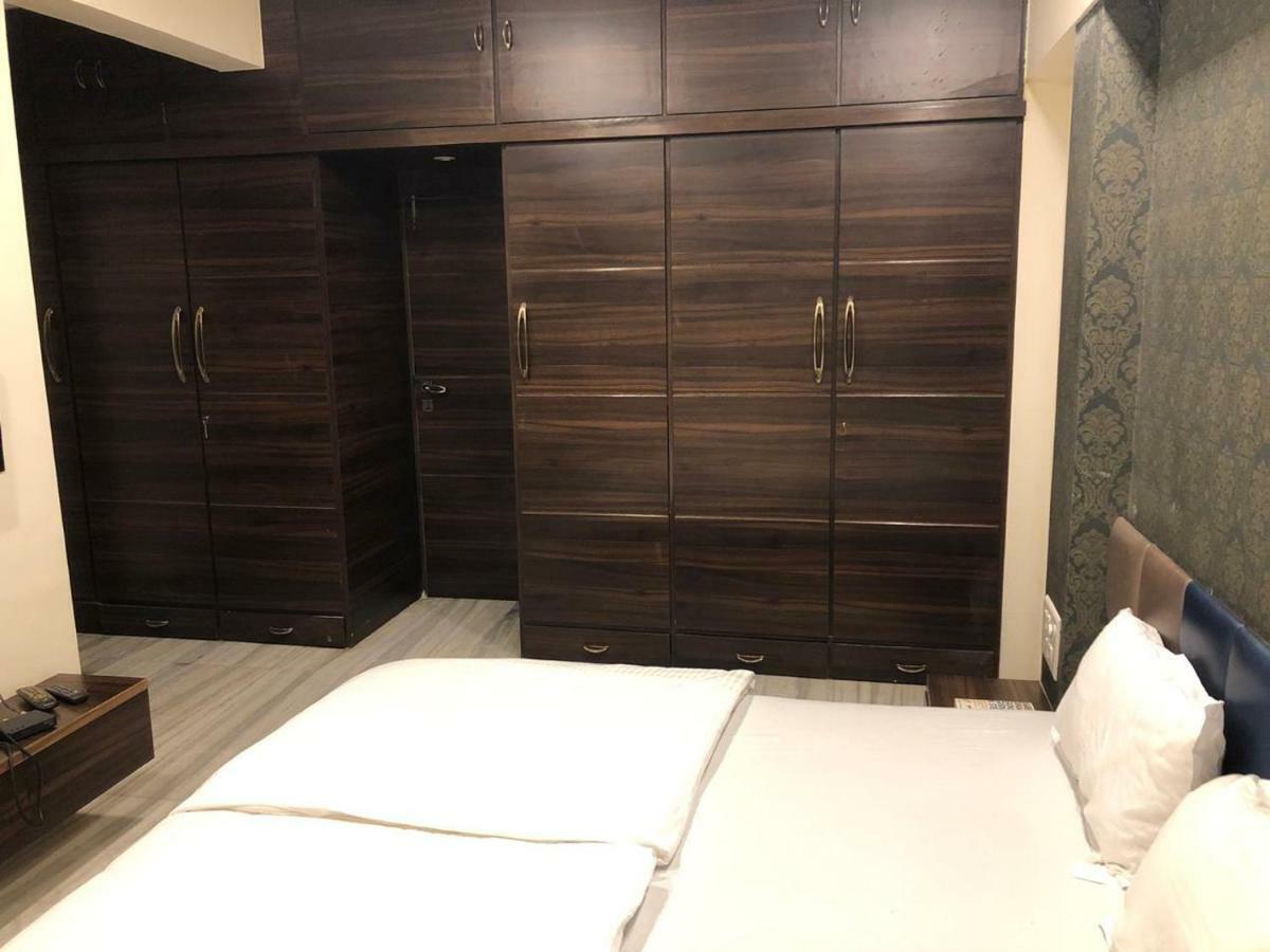 Dev Shelters 6 Hotel