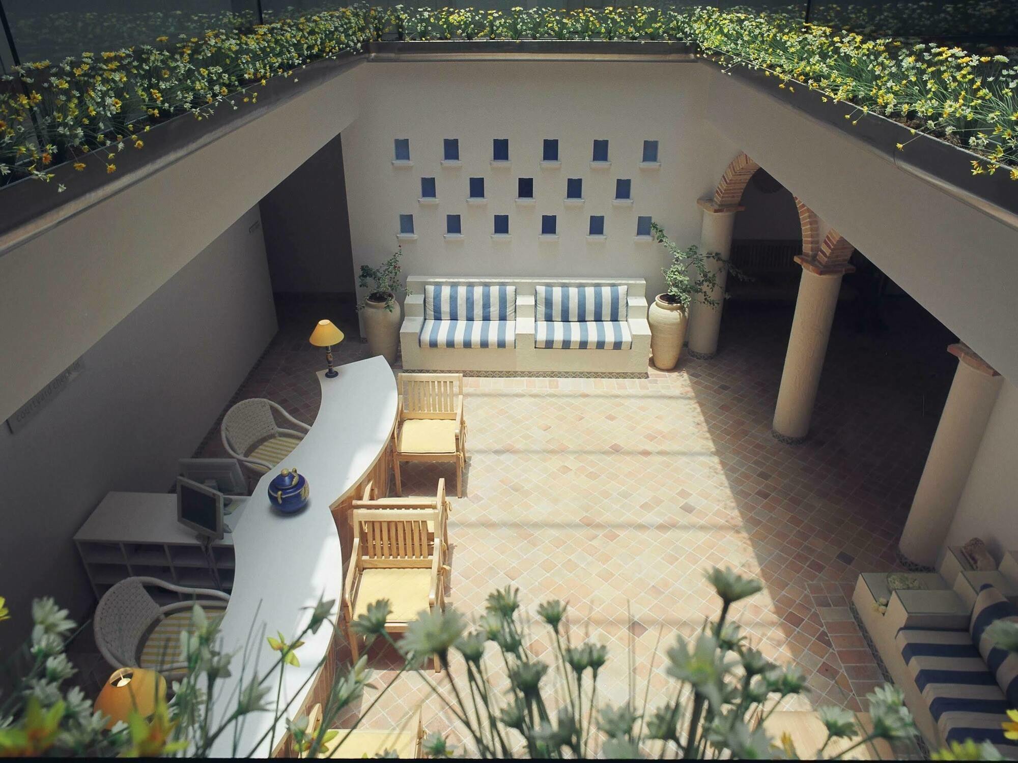 The Gordon House Hotel, Colaba Hotel