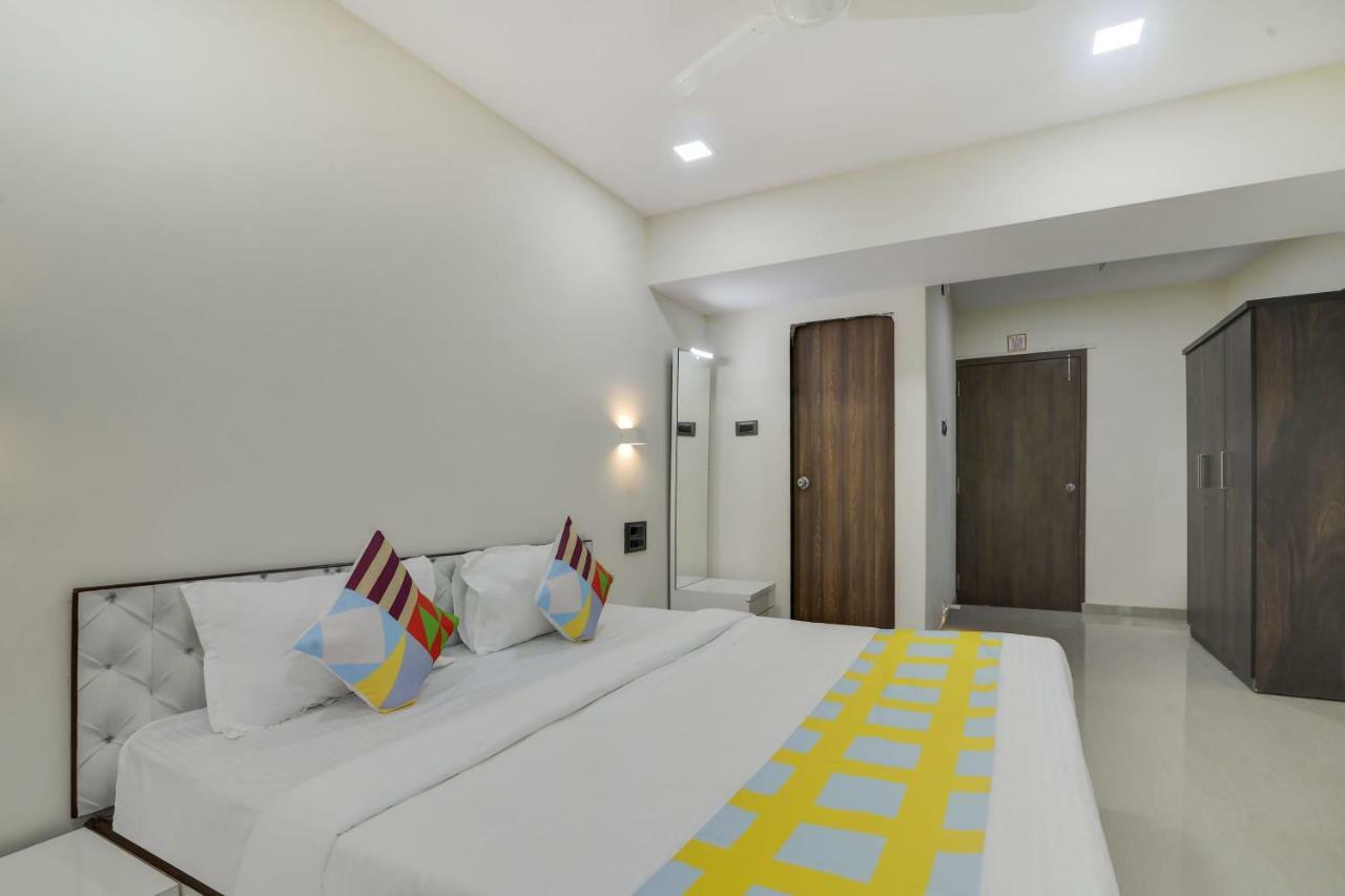 44079 Elite White House Kharghar Guest house Mumbai