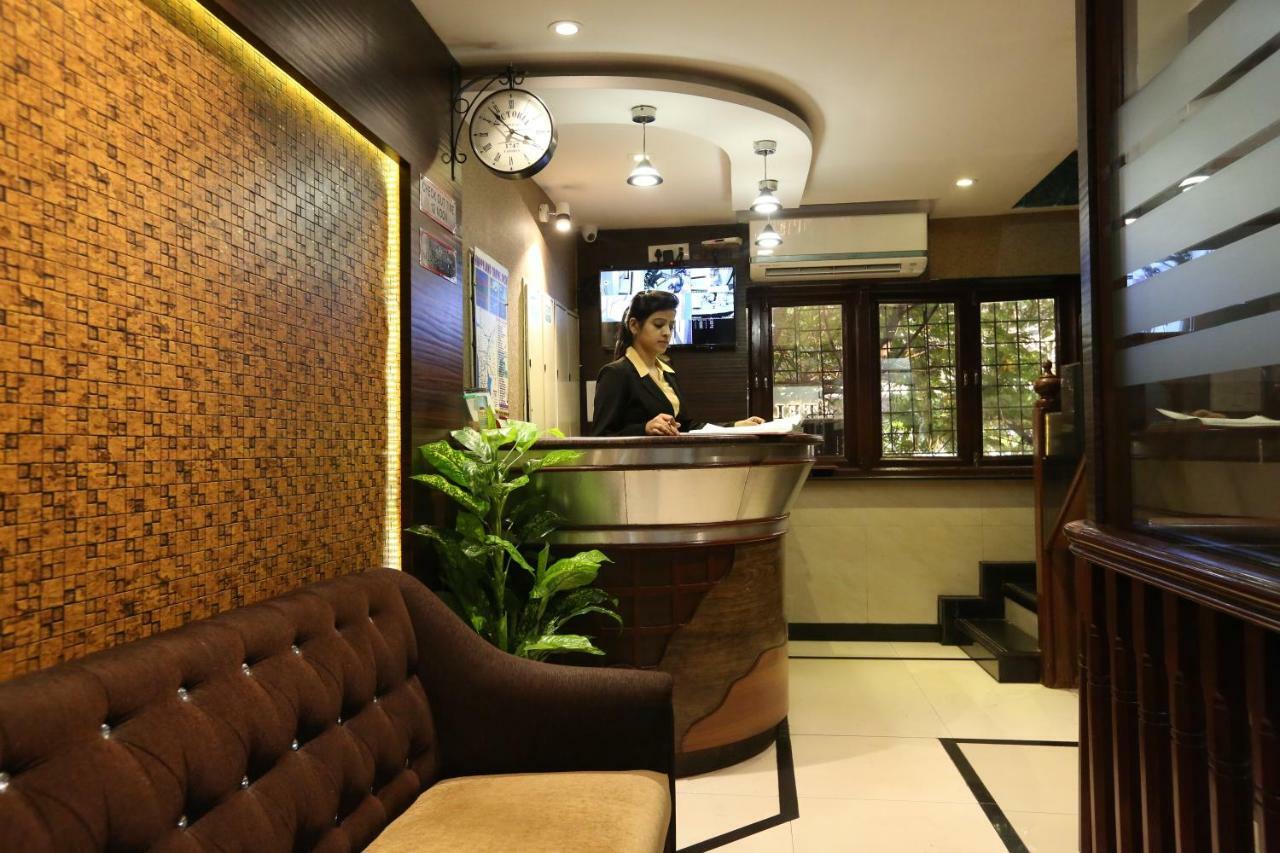 Happyland Hotel 3*