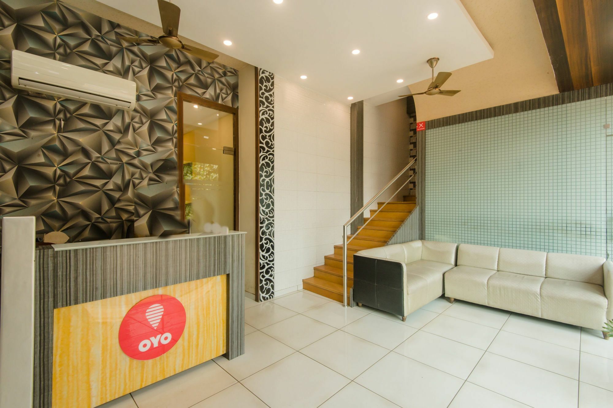 Palace Residency Near Lokmanya Tilak Terminus Hotel