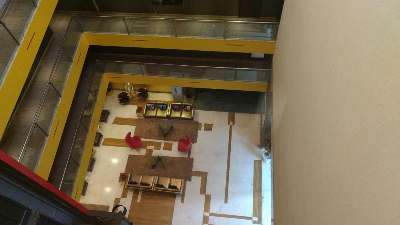 Landmark Bollywood Design Acomodação com café da manhã 