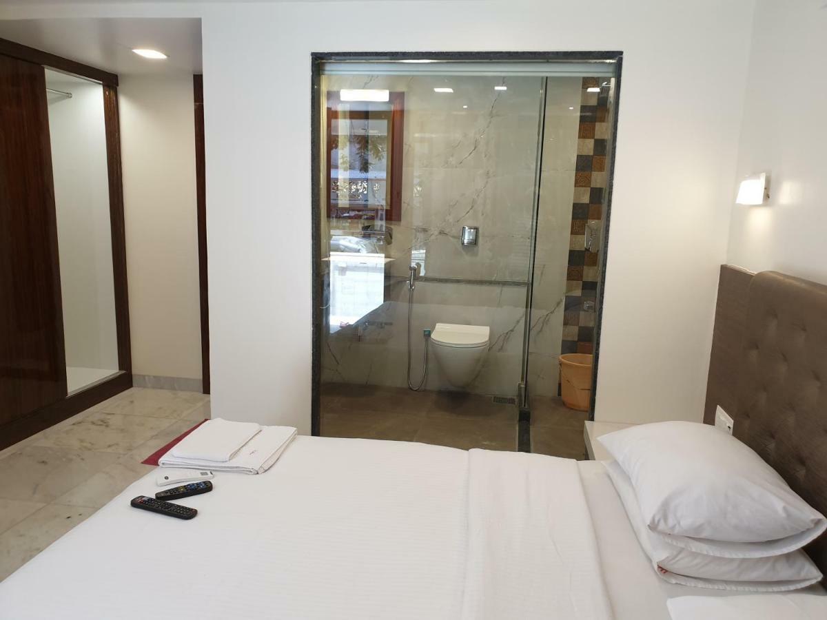 Milan International Hotel 3*