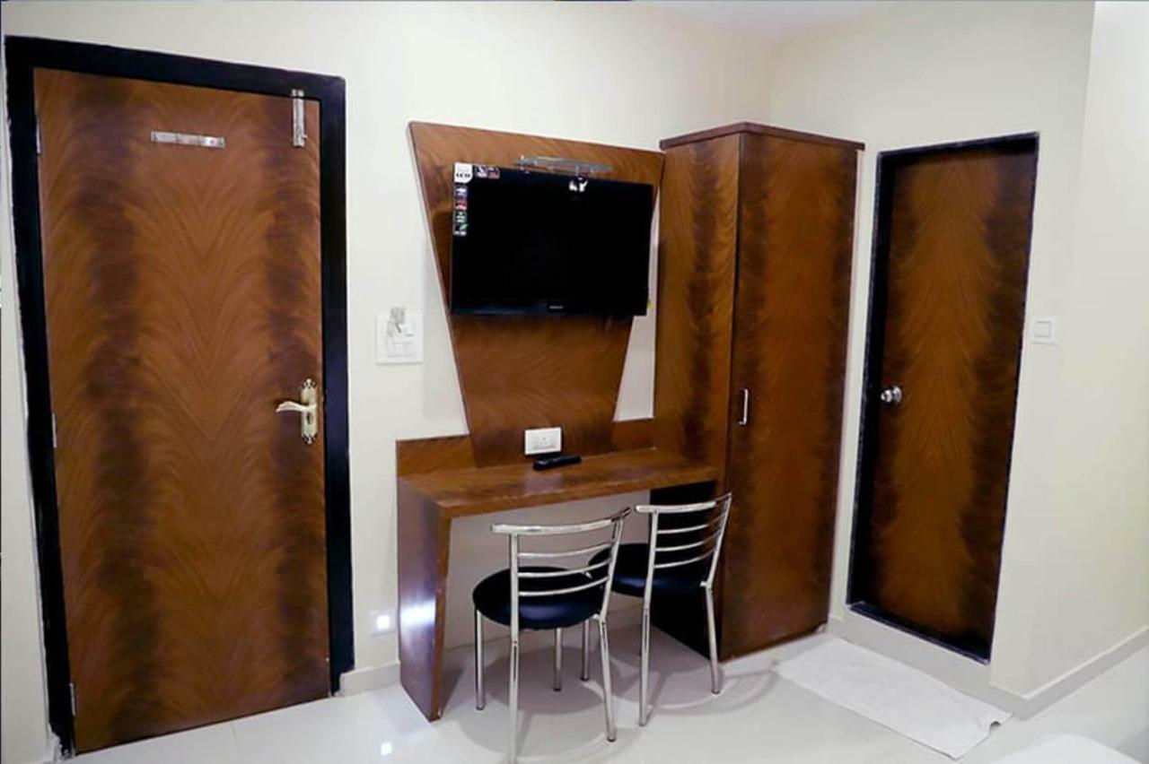 Golden Hayyath Mumbai