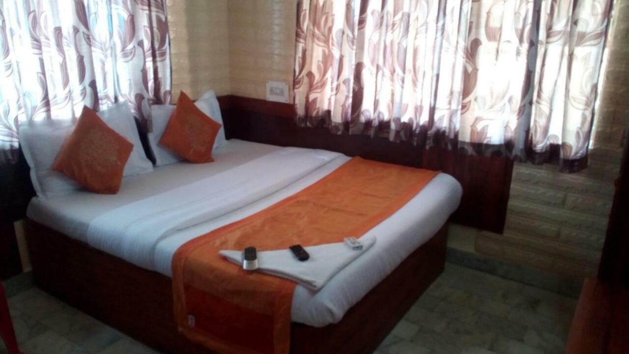 Hotel Maangta 111 @ Andheri East 3*