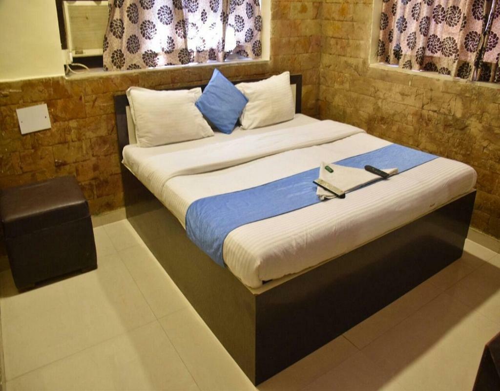 Hotel Maangta 111 @ Andheri East