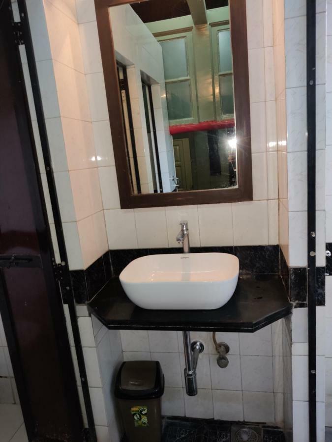 Hebbar's Heritage Hostel Mumbai