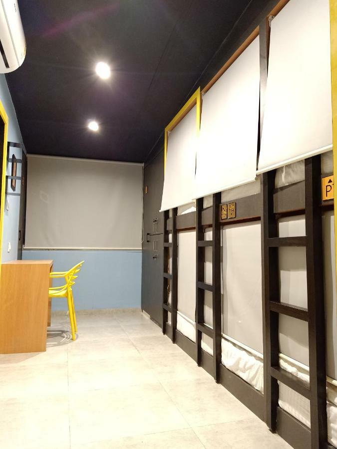 Stayvilla Hostel *