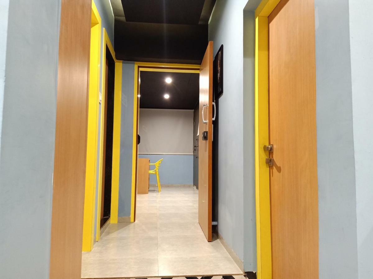 Stayvilla Hostel *