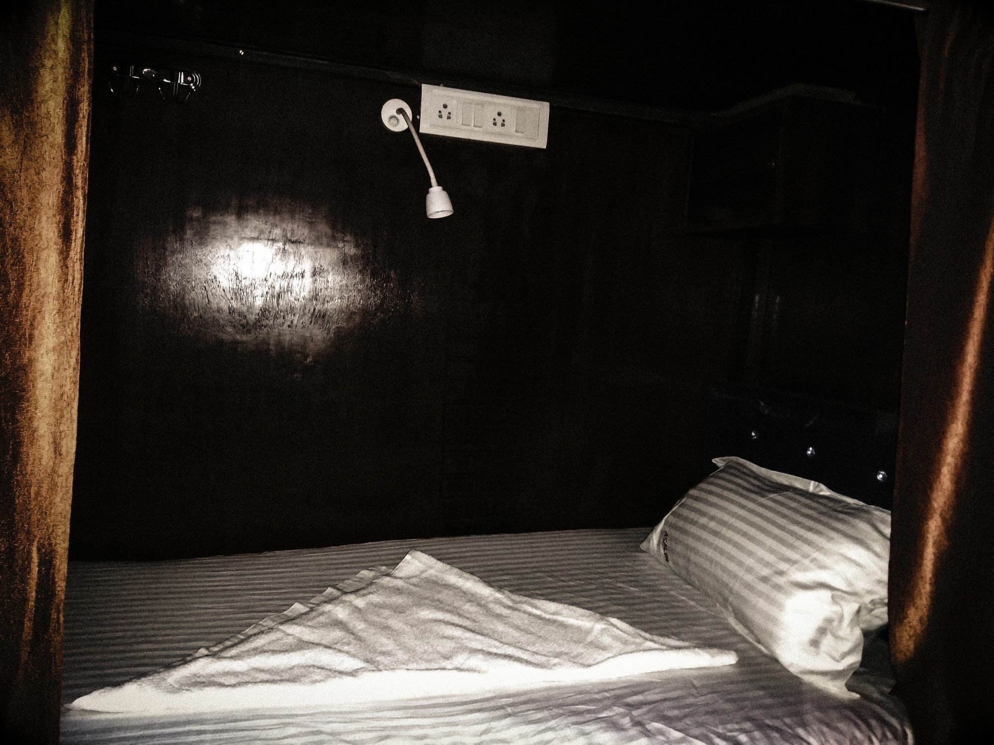 Ayat Asalpha Metro Hostel Mumbai